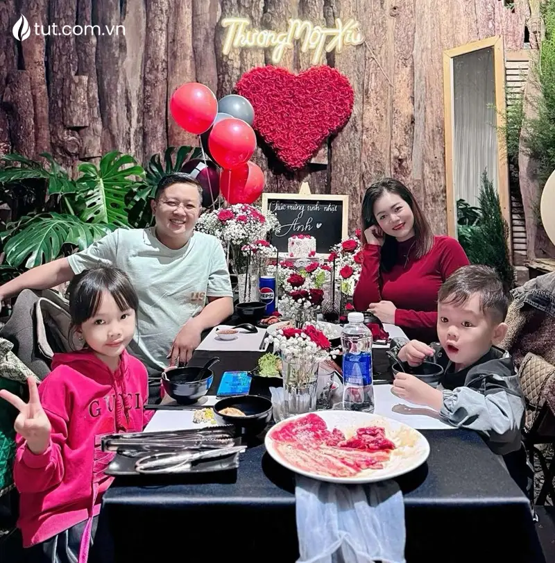 Bữa tối ấm cúng khiến gia đình thêm gắn kết Hình ảnh feedback từ khách hàng khi tới Tụt