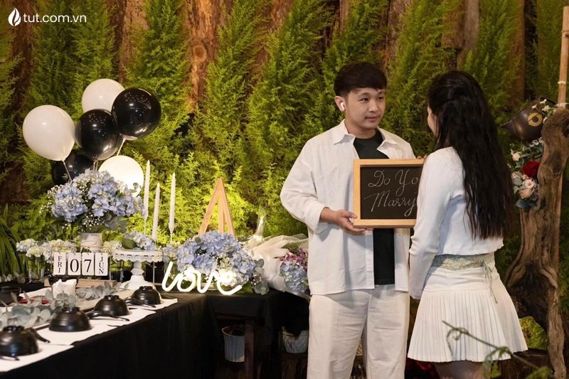 trang trí tiệc cầu hôn riêng tư tại đà lạt