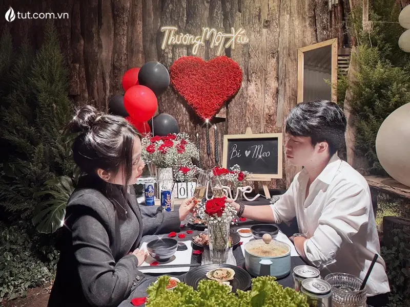 trang trí tiệc cầu hôn riêng tư tại đà lạt