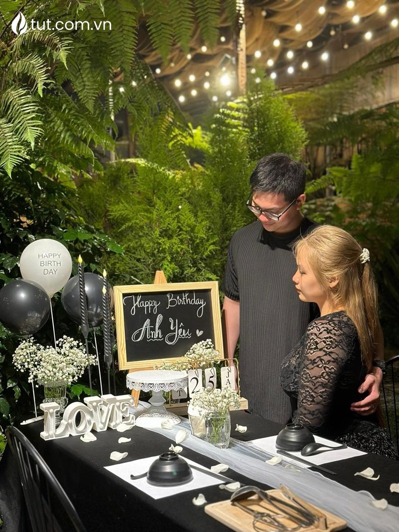 Cặp đôi chọn Tụt Nướng cho buổi kỷ niệm ngọt ngào quán nướng đà lạt gần chợ đêm đà lạt