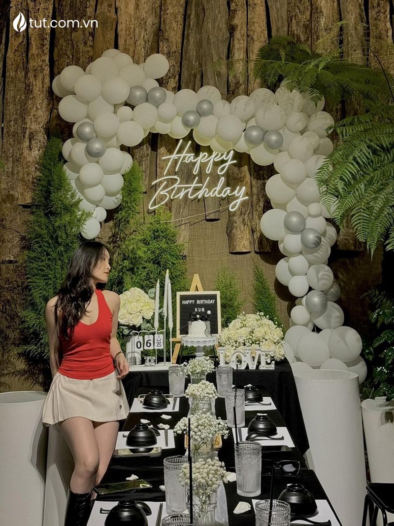 Hình ảnh gia đình lưu giữ kỷ niệm tại Đà Lạt cùng Tụt Nướng quán nướng ngon rẻ đà lạt