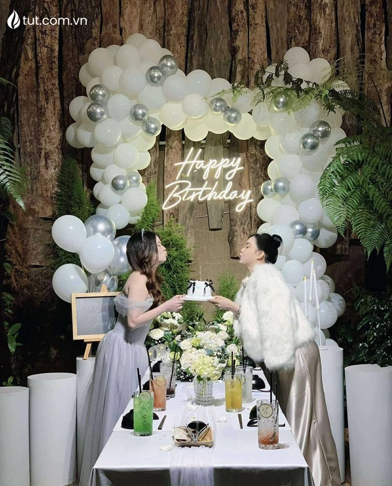 Tổ chức sinh nhật ở Đà Lạt giá rẻ